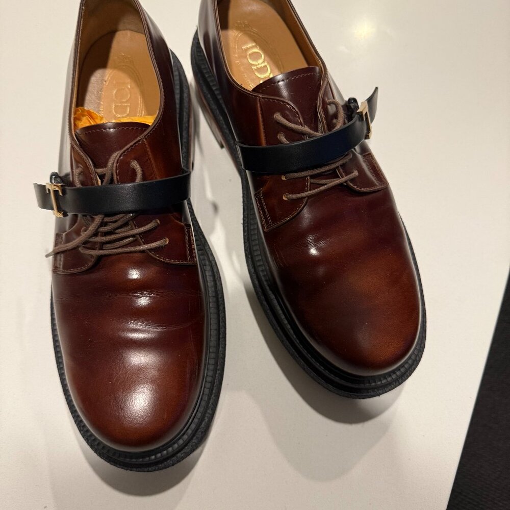 Tod's Logo Plaque Lace-Up Loafers